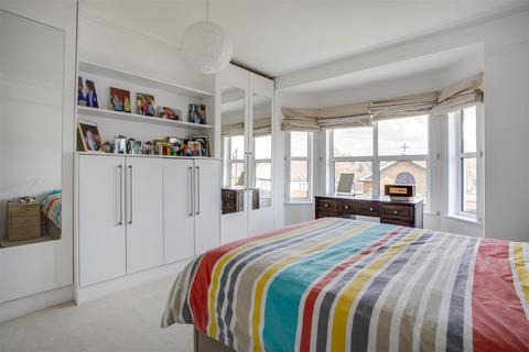 35 The Crosspath, Radlett, WD7 8HR