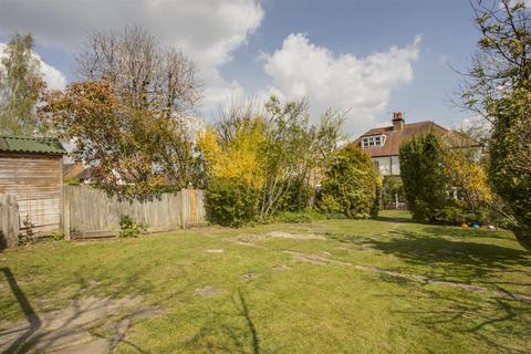 35 The Crosspath, Radlett, WD7 8HR