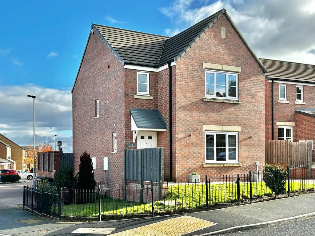 Kestrel Road, Barnsley 3 bed detached house for sale £310,000