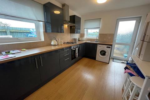 13 Randell Square, Pembrey, Burry Port, SA16 0TY
