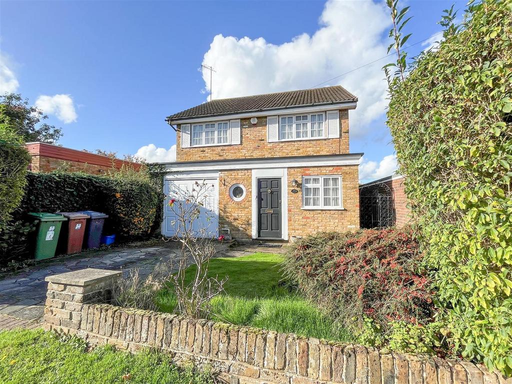 Bournehall Lane, Bushey 4 bed detached house for sale £850,000