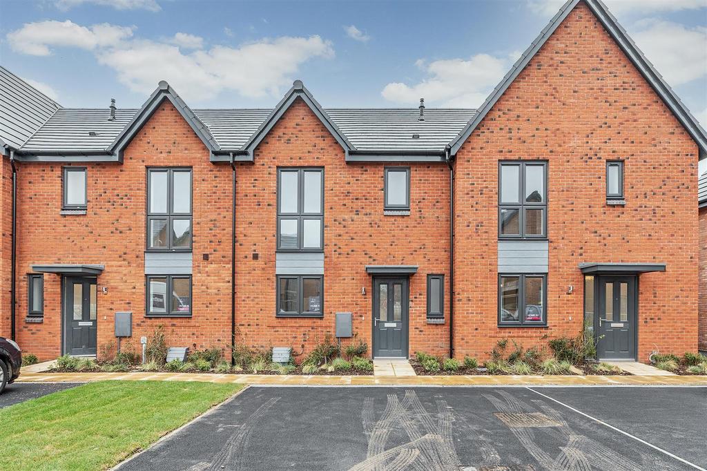 Elderberry Road, Shirley, Solihull 3 bed terraced house to rent £