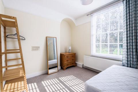 5 bedroom flat to rent, Castle Street, Canterbury
