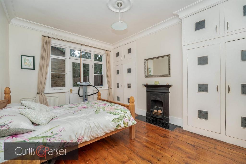 Argyle Road, Ealing, London 2 bed flat for sale £699,995