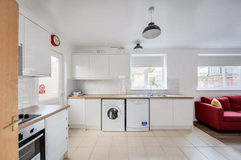 4 bedroom house to rent, Somerset Road, Canterbury