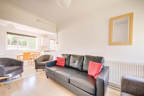 4 bedroom house to rent - Warwick Road, Canterbury