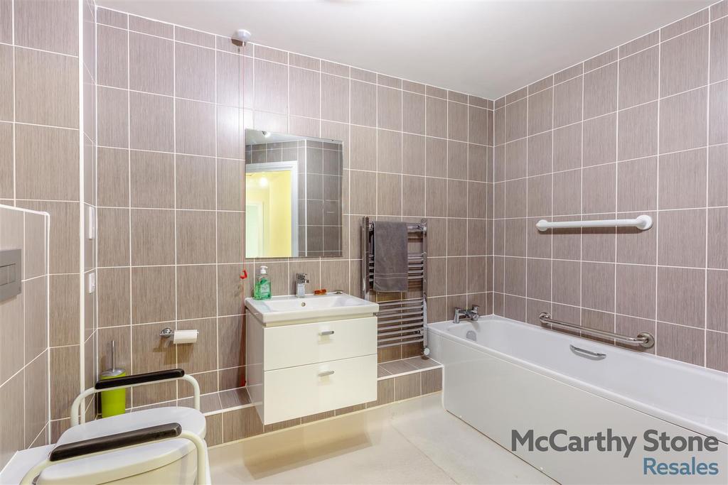 8657699-interior19.jpg