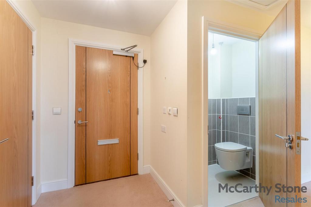 8657699-interior25.jpg