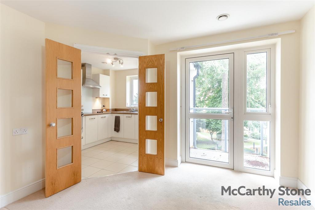 8657699-interior08.jpg