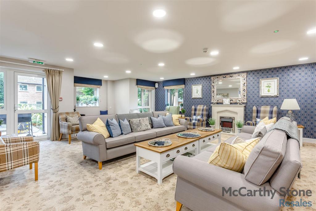 8657699-interior01.jpg