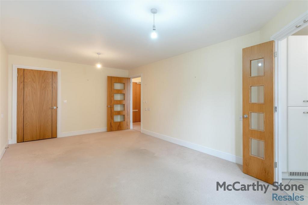 8657699-interior13.jpg
