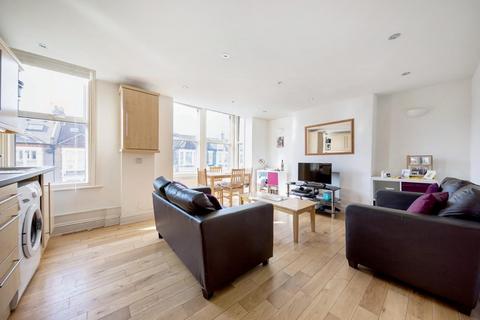 2 bedroom flat to rent, Abbeville rd, SW4