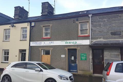 Terraced house for sale, Lombard Street, Porthmadog