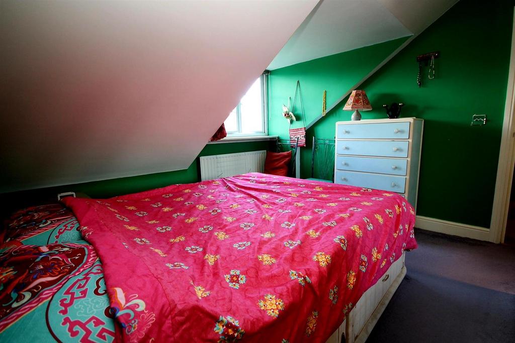 Bed 1.jpg