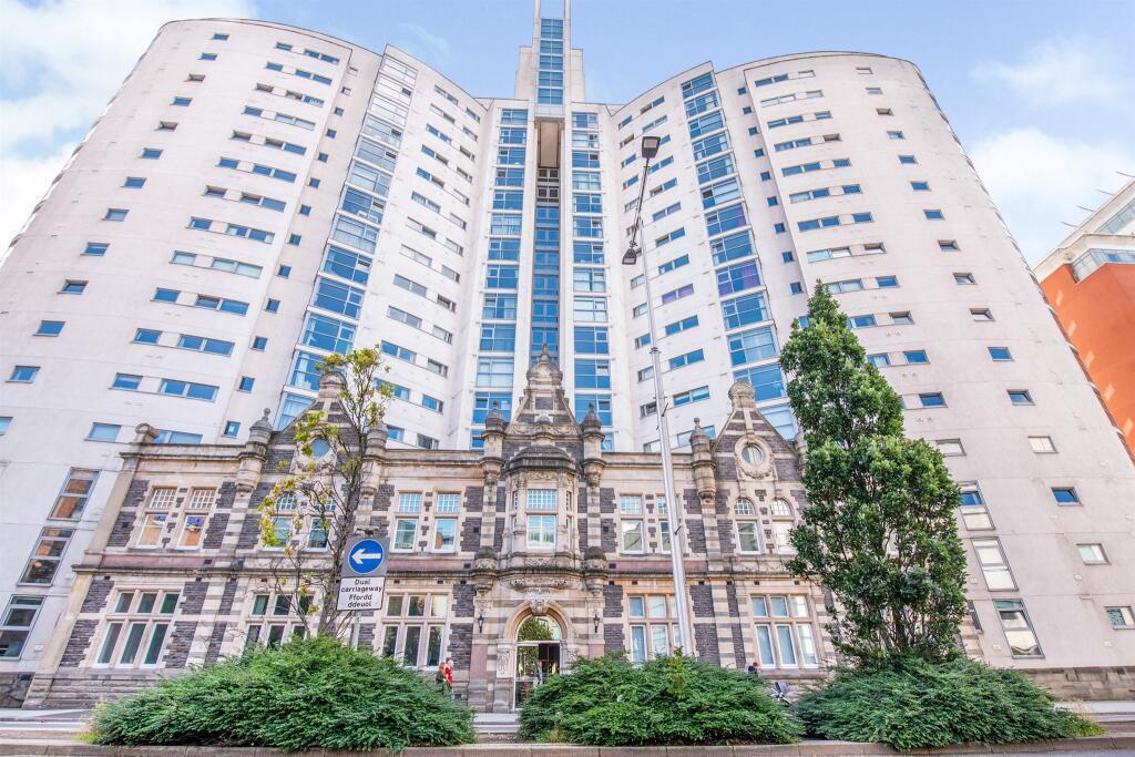 Altolusso, Bute Terrace, Cardiff 2 bed apartment for sale £165,000