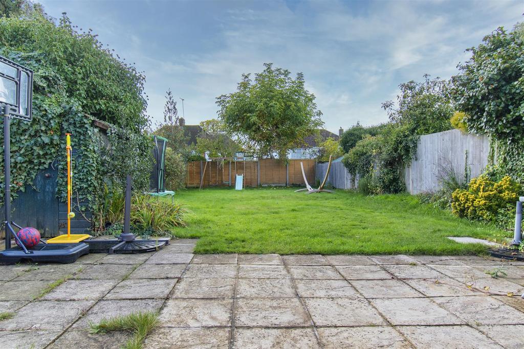 Repton Road, Earley, Reading 3 bed semidetached house for sale £545,000