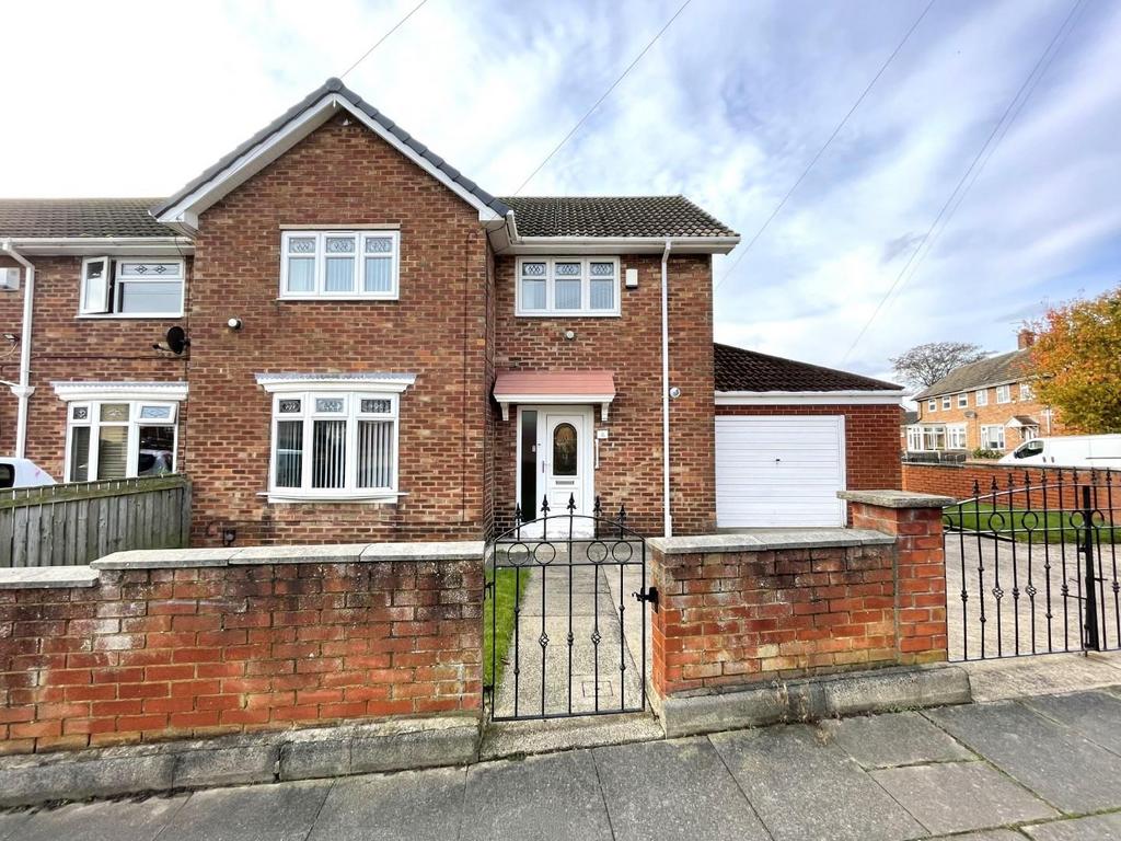 Midlothian Road, Owton Manor, Hartlepool 3 bed end of terrace house for