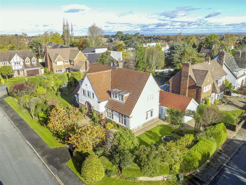 Firs Drive, Harrogate 4 bed detached house for sale £825,000