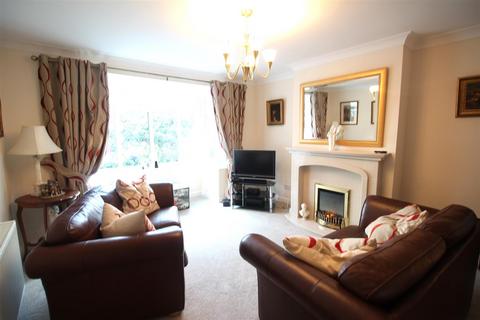 3 Boy Lane, Bradford, BD4 6DL