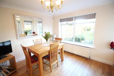 3 Boy Lane, Bradford, BD4 6DL