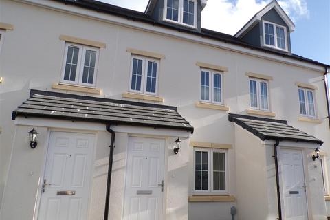 3 bedroom terraced house to rent, Blakewell Close, Roundswell, Barnstaple