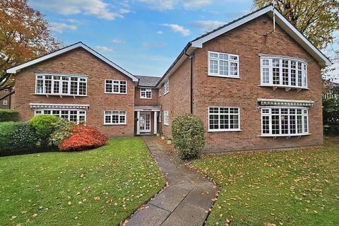 2 bedroom apartment to rent, South Downs Road, Hale