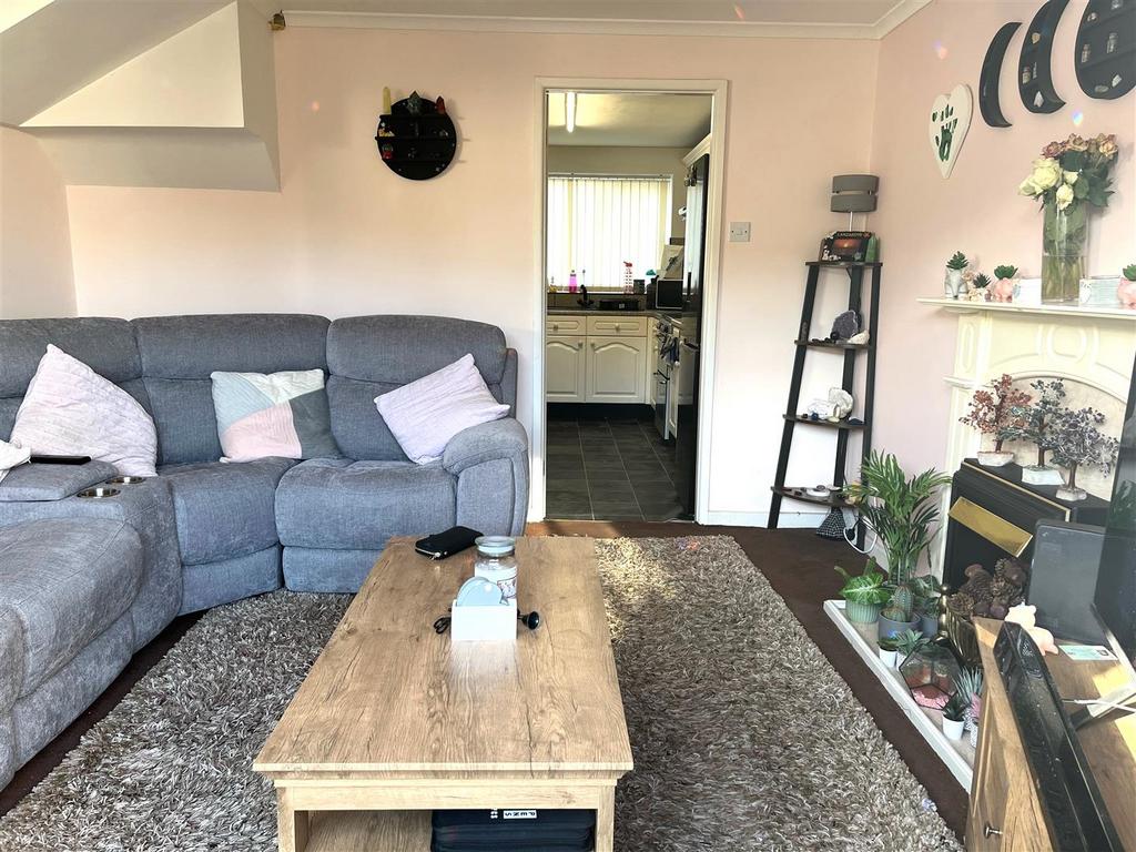 St. Pauls Road, Rugeley 2 bed end of terrace house for sale £150,000