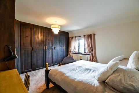 4 bedroom cottage for sale - Slade Road, Four Oaks, Sutton Coldfield, B75