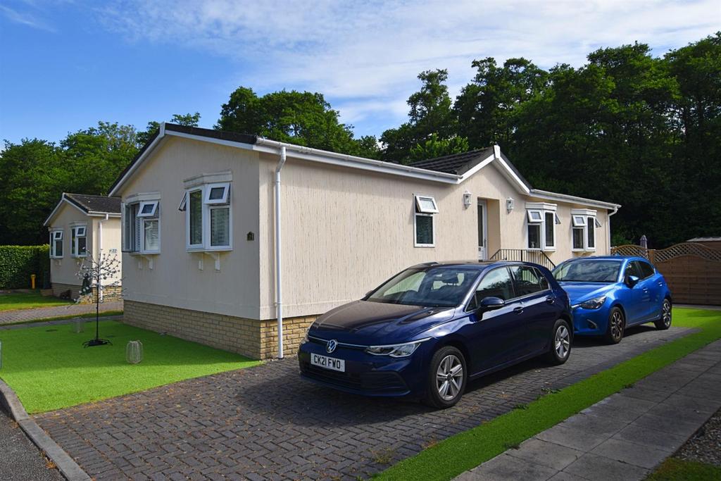 Leigham Manor Drive, Plymouth PL6 3 bed detached bungalow for sale £