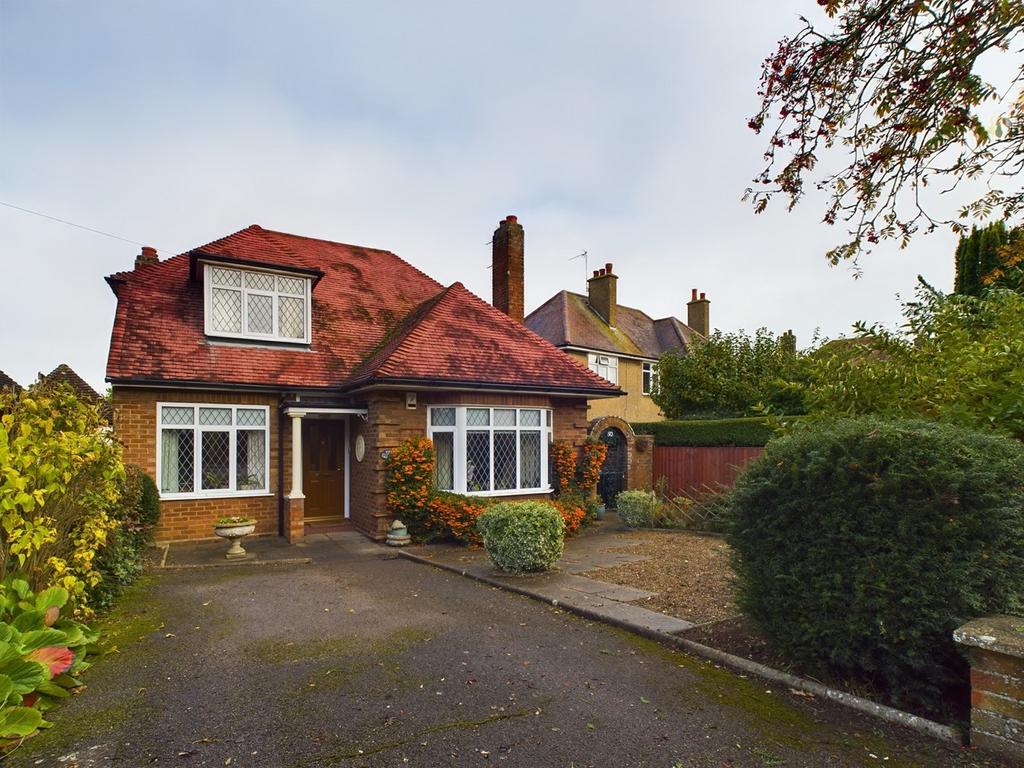 Grays Lane, Hitchin, SG5 3 bed detached house for sale £680,000