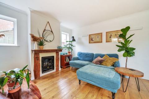 The Grove Chalton Heights, Chalton, Luton, LU4 9UF
