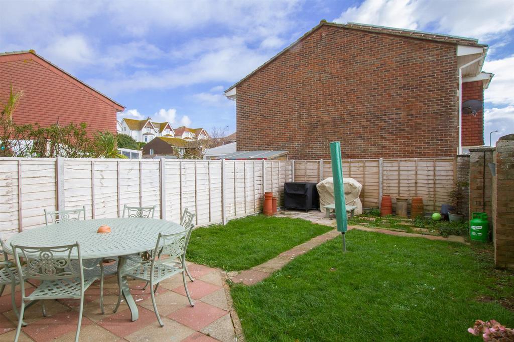 St. Crispians, Seaford BN25 3 bed end of terrace house for sale £340,000
