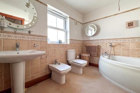 1 Heol Gam, Bridgend, CF31 3EU