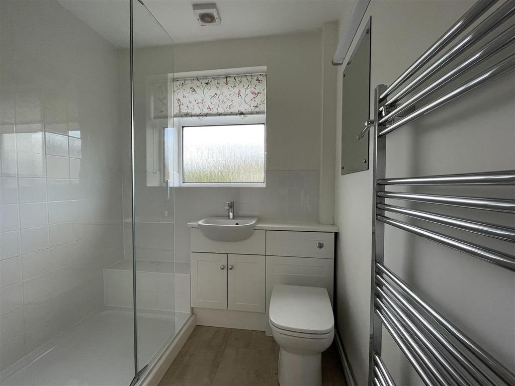 Bathroom.JPG