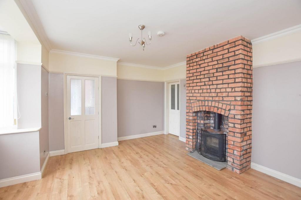 Latham Lane, Orrell, Wigan, WN5 0JG 3 bed semidetached house for sale