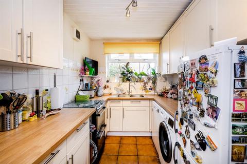 52 Warwick Road, Chingford, London, E4 8NW