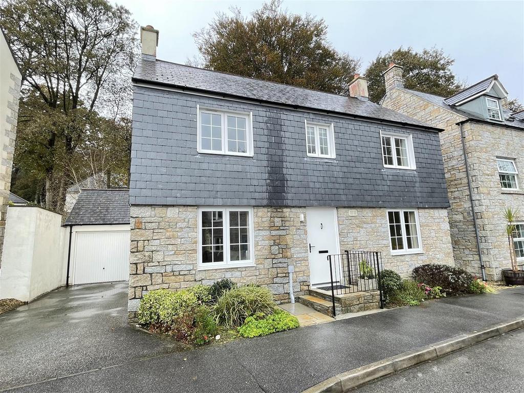 Bay View Road, Duporth, St. Austell 4 bed detached house for sale £