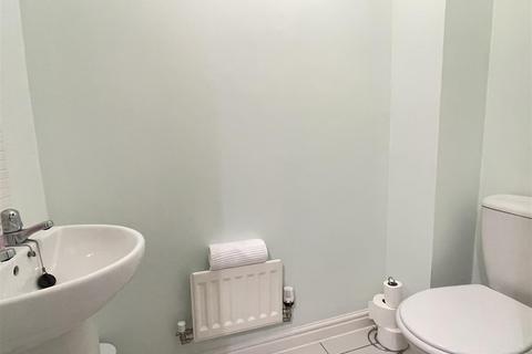 3 Bay View Road, Duporth, St Austell, PL26 6BN