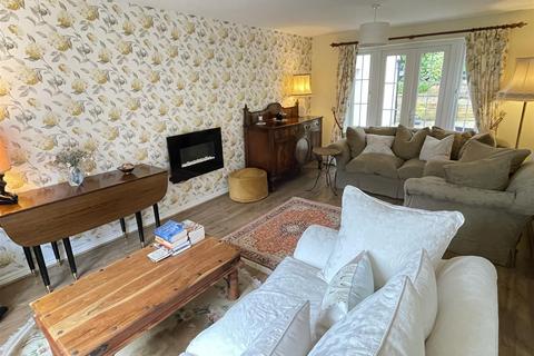 3 Bay View Road, Duporth, St Austell, PL26 6BN