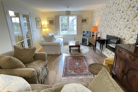 3 Bay View Road, Duporth, St Austell, PL26 6BN