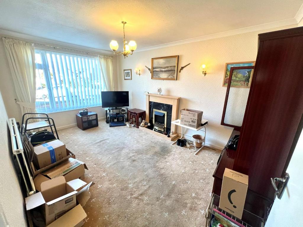 Rawley Crescent, Duston, Northampton NN5 2 bed semidetached bungalow