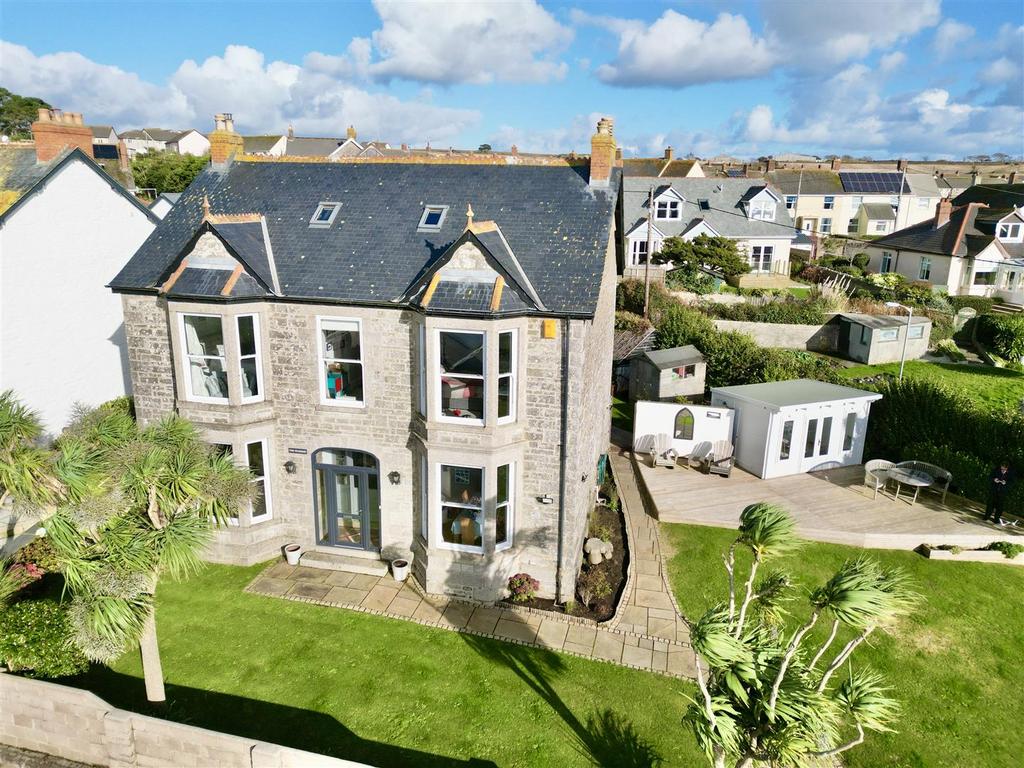Pendeen Road, Porthleven TR13 4 bed detached house for sale £1,100,000