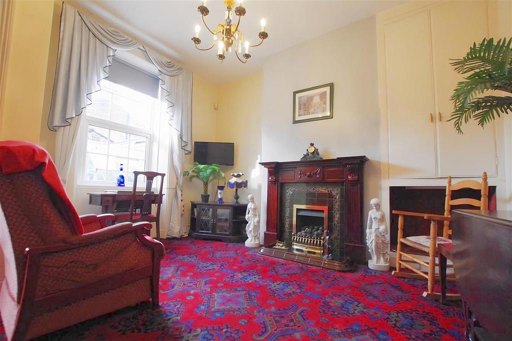 Bradford Road, Brighouse 3 bed semidetached house for sale £245,000