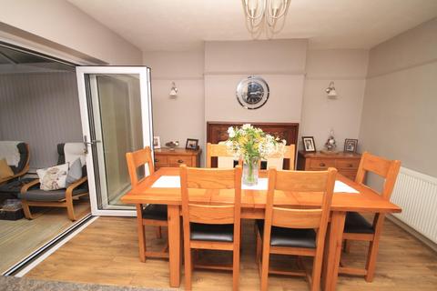 103 Apperley Road, Bradford, BD10 0AU