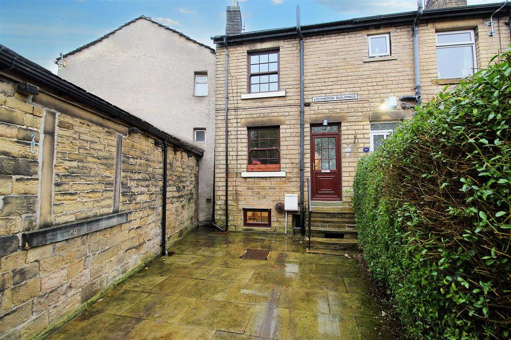 Station Road, Honley, Holmfirth, HD9 6PG 2 bed character property £