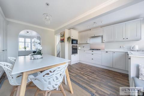 68 Collindale Avenue, Erith, DA8 1EE