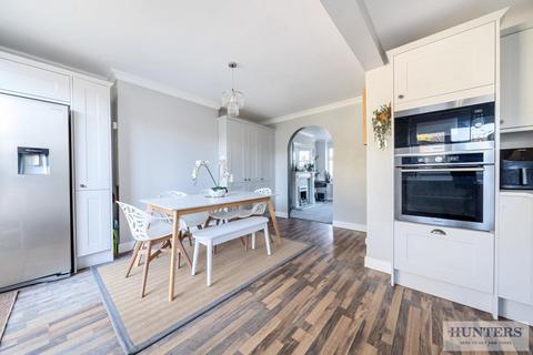 68 Collindale Avenue, Erith, DA8 1EE