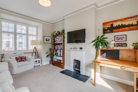 76 Ravensbury Road, London, SW18 4RS