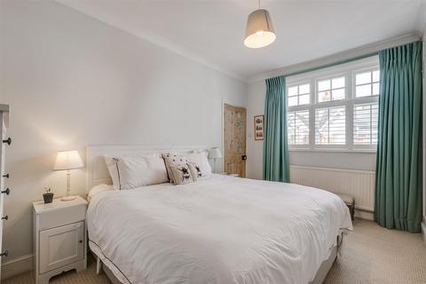 76 Ravensbury Road, London, SW18 4RS