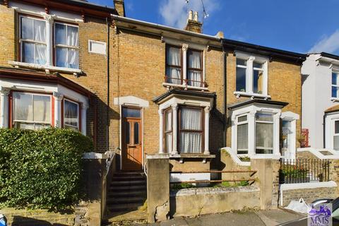 3 bedroom terraced house for sale - Weston Road, Strood